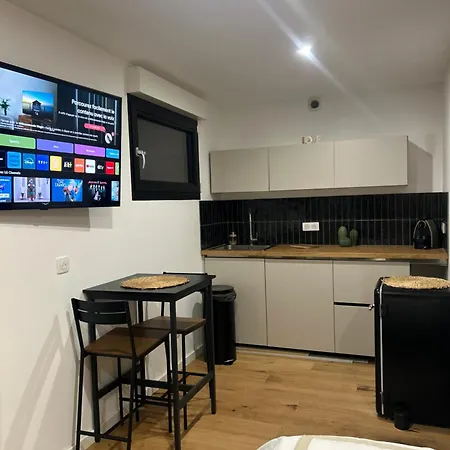 Prestige Le Chene Dore Climatise Avec Terrasse Au Coeur Du Centre Touristique Cite Des Loisirs 200 M Du Galaxie Parking Gratuit Privatif Appartement *
