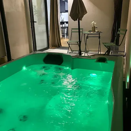 Le Chene Dore Jacuzzi Terrasse Climatise Acces A Pieds Centre Touristique Amneville 1 Min En Voiture *