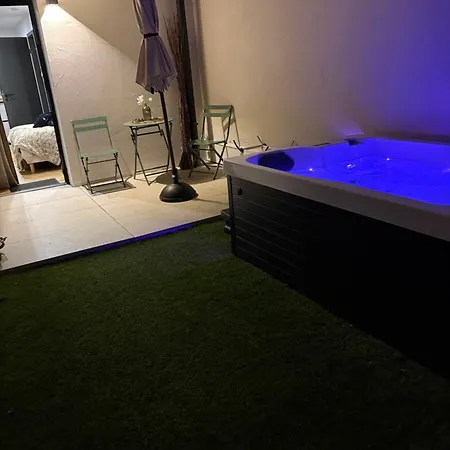 Le Chene Dore Jacuzzi Terrasse Climatise Acces A Pieds Centre Touristique Amneville 1 Min En Voiture *