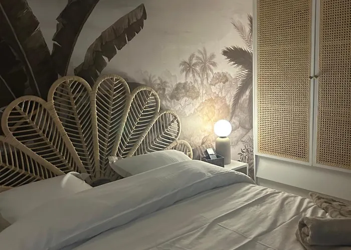 Le Chene Dore Appartement Romantique Avec Jacuzzi Prive Au Coeur Du Centre Touristique Amnéville