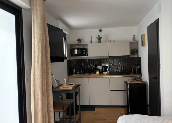 Le Chene Dore Appartement Romantique Avec Jacuzzi Prive Au Coeur Du Centre Touristique Amnéville