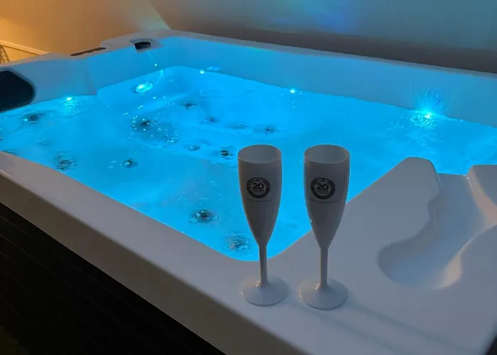 Le Chene Dore Appartement Romantique Avec Jacuzzi Prive Au Coeur Du Centre Touristique Apartmán