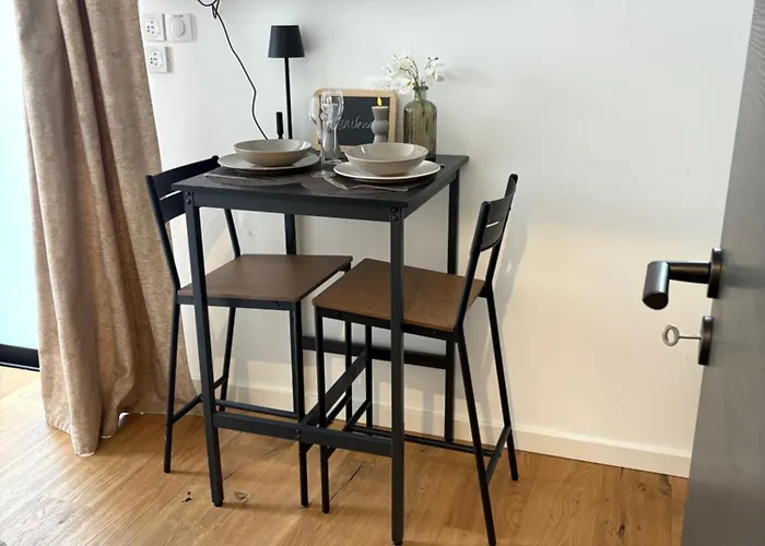 Le Chene Dore Appartement Romantique Avec Jacuzzi Prive Au Coeur Du Centre Touristique *